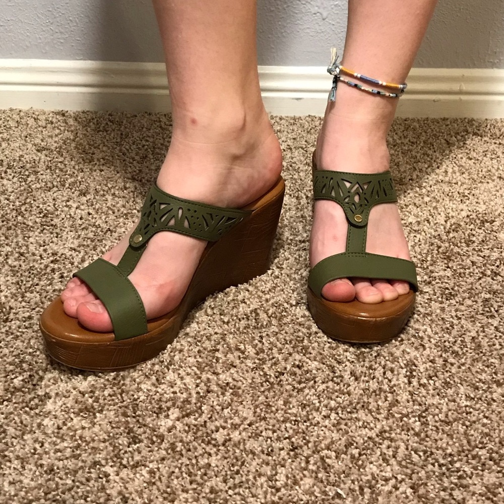 Italian Shoemakers Wedges